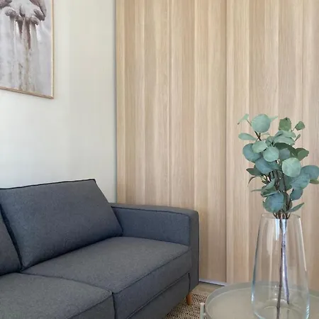 Apartment Saint Laurent Du Var Studio A 150 M De La Plage *